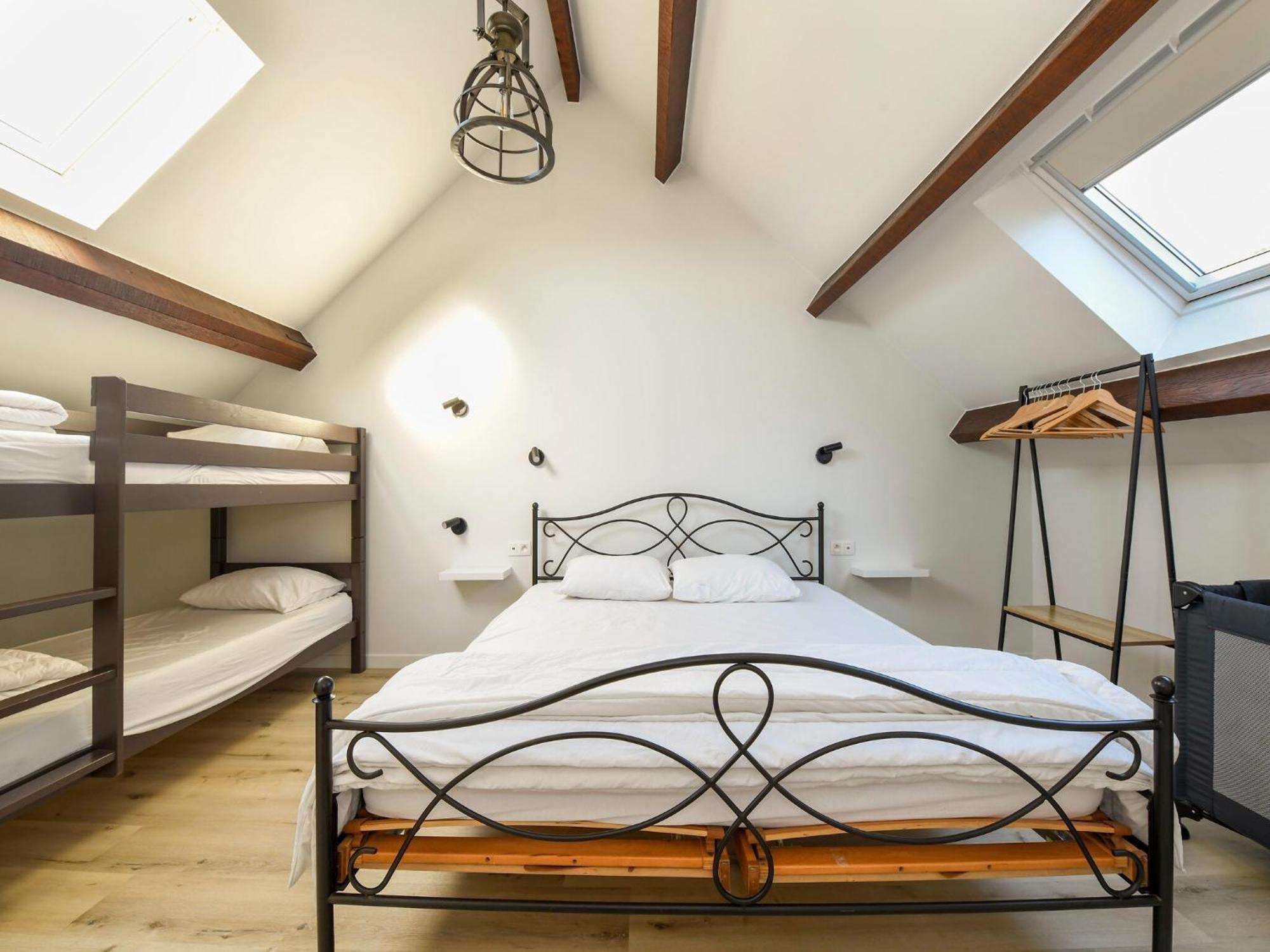 Spacious Holiday Home With Garden ニーウポールト エクステリア 写真