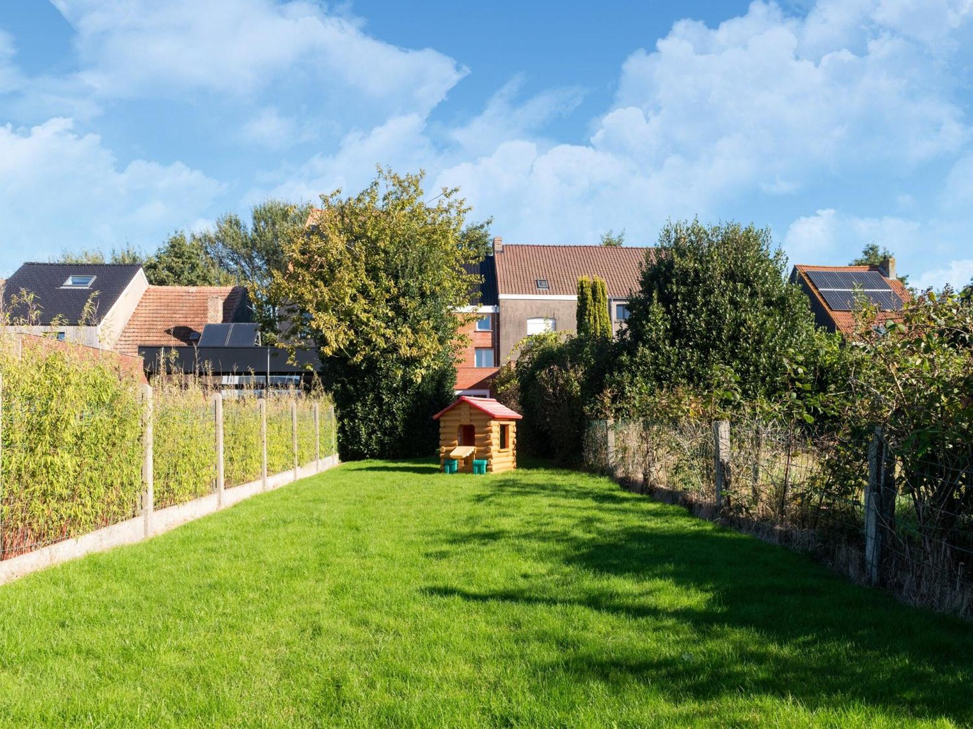Spacious Holiday Home With Garden ニーウポールト エクステリア 写真